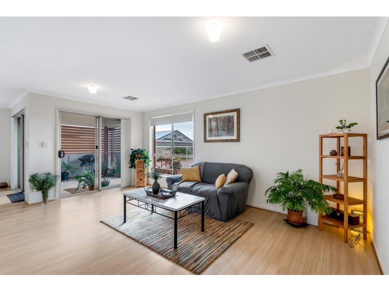12 Queenscliff Drive, Seaford Rise SA 5169