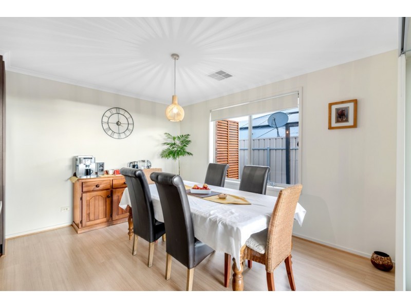 12 Queenscliff Drive, Seaford Rise SA 5169