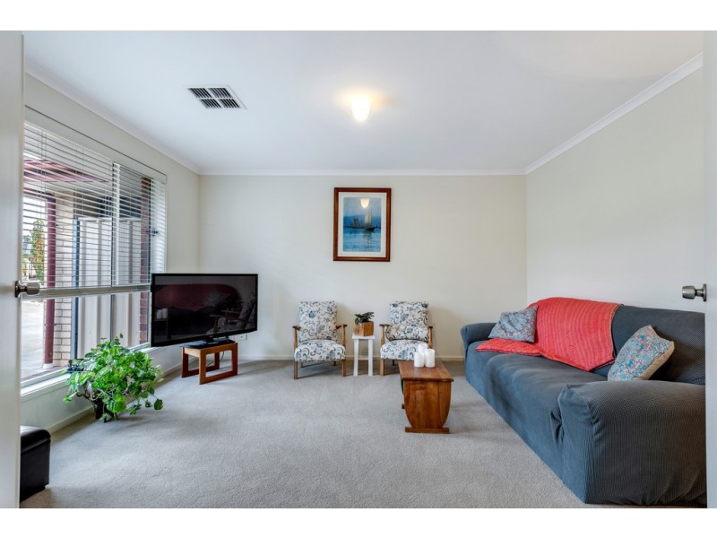 12 Queenscliff Drive, Seaford Rise SA 5169