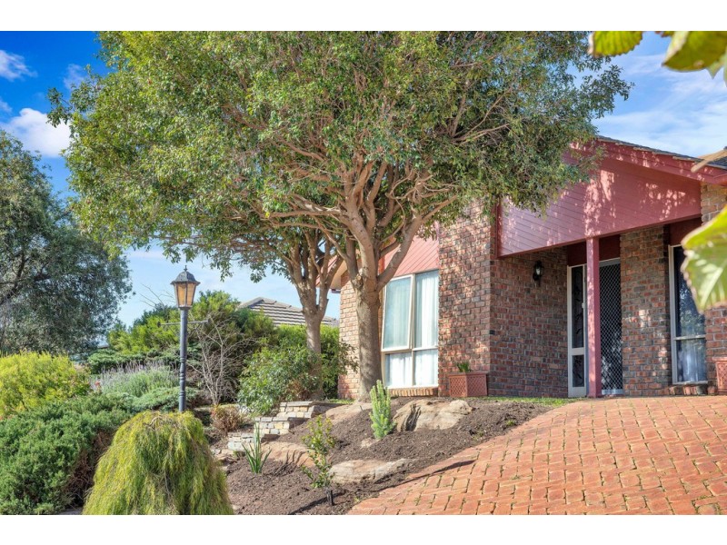 16 Furioso Drive, Woodcroft SA 5162