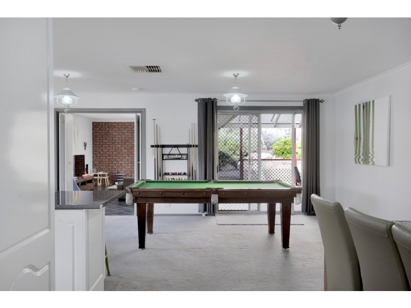 16 Furioso Drive, Woodcroft SA 5162