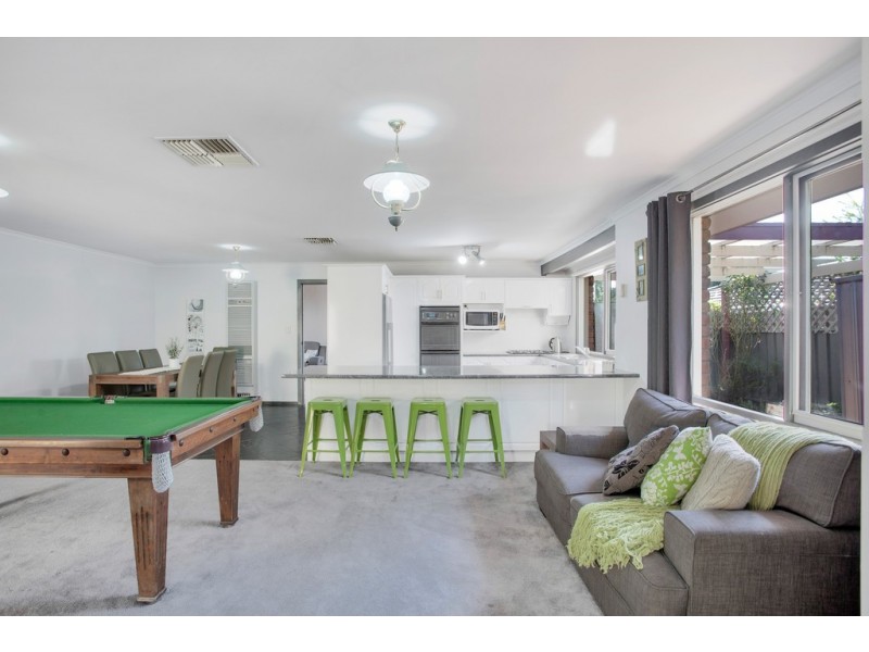 16 Furioso Drive, Woodcroft SA 5162