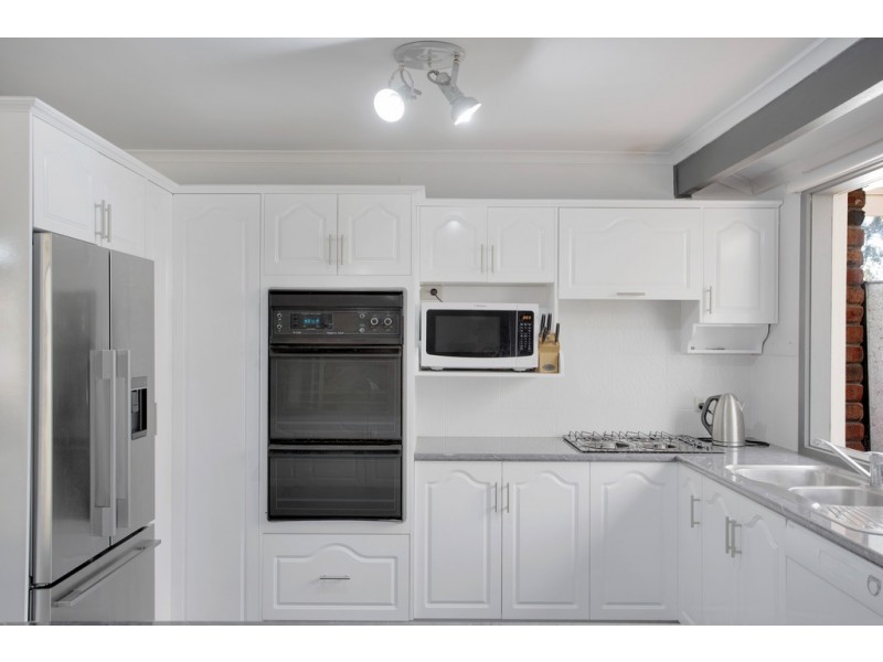 16 Furioso Drive, Woodcroft SA 5162