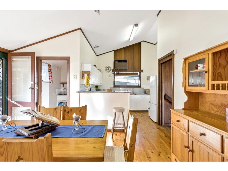 9 Dianne Street, Happy Valley SA 5159