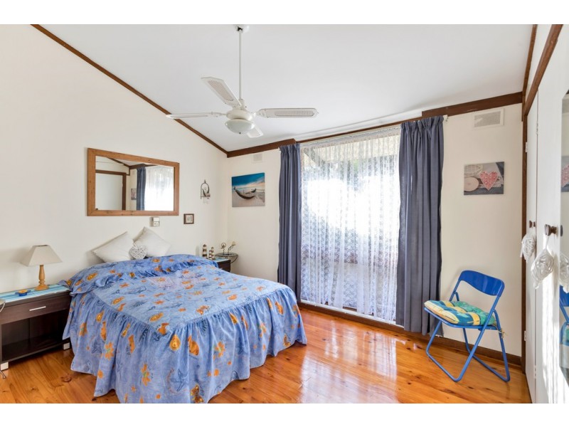 9 Dianne Street, Happy Valley SA 5159