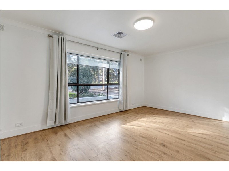 102 Wheatsheaf Road, Morphett Vale SA 5162