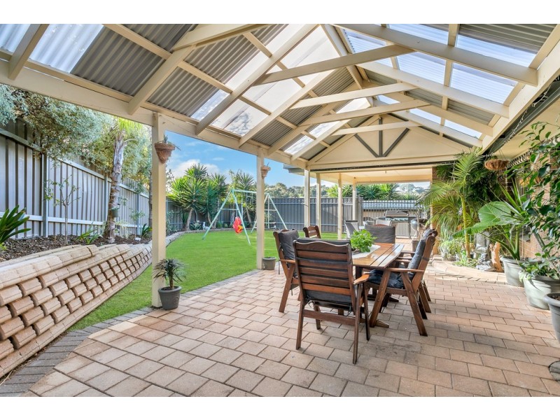 27 Doulton Drive, Trott Park SA 5158