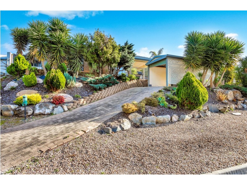 27 Doulton Drive, Trott Park SA 5158