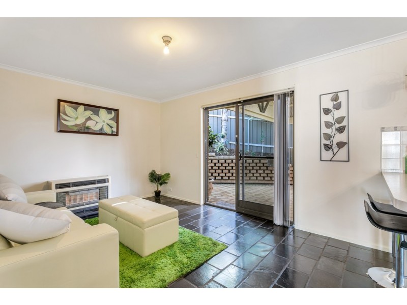 27 Doulton Drive, Trott Park SA 5158