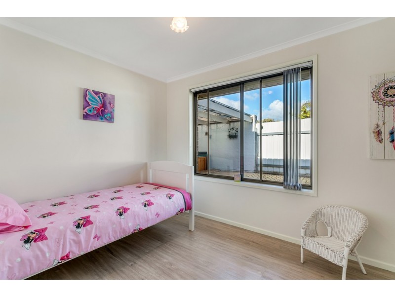 27 Doulton Drive, Trott Park SA 5158