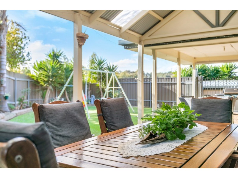 27 Doulton Drive, Trott Park SA 5158