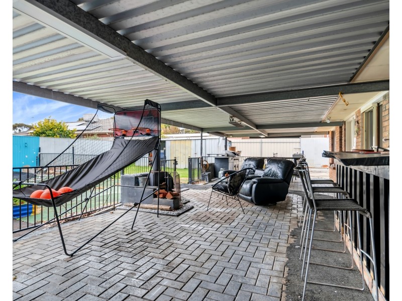 8 Claremont Street, Morphett Vale SA 5162