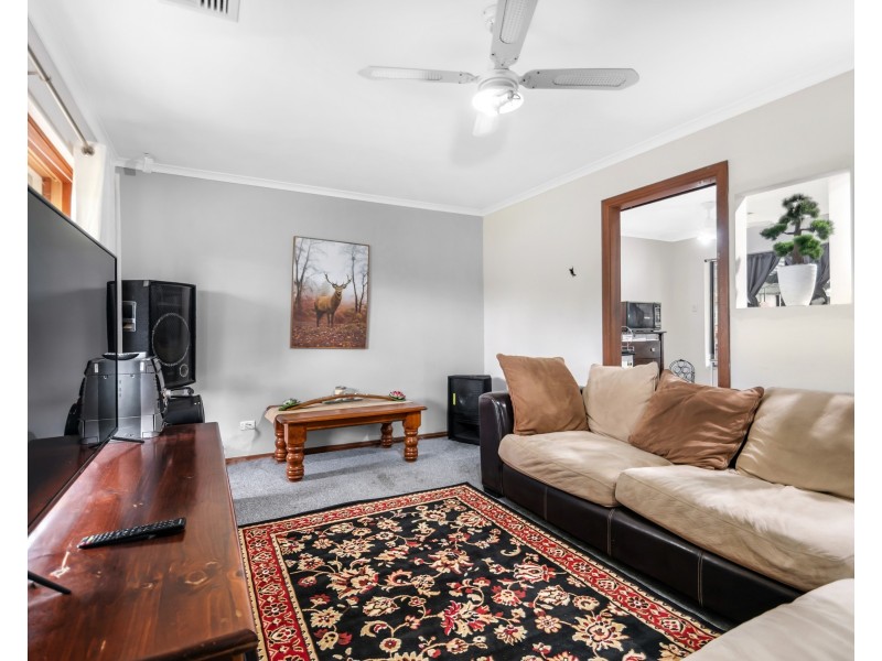 8 Claremont Street, Morphett Vale SA 5162