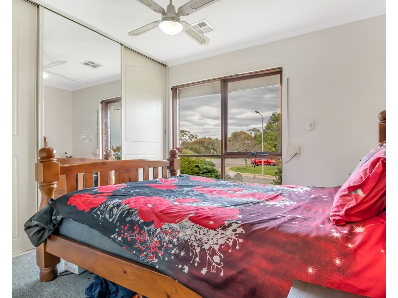 8 Claremont Street, Morphett Vale SA 5162