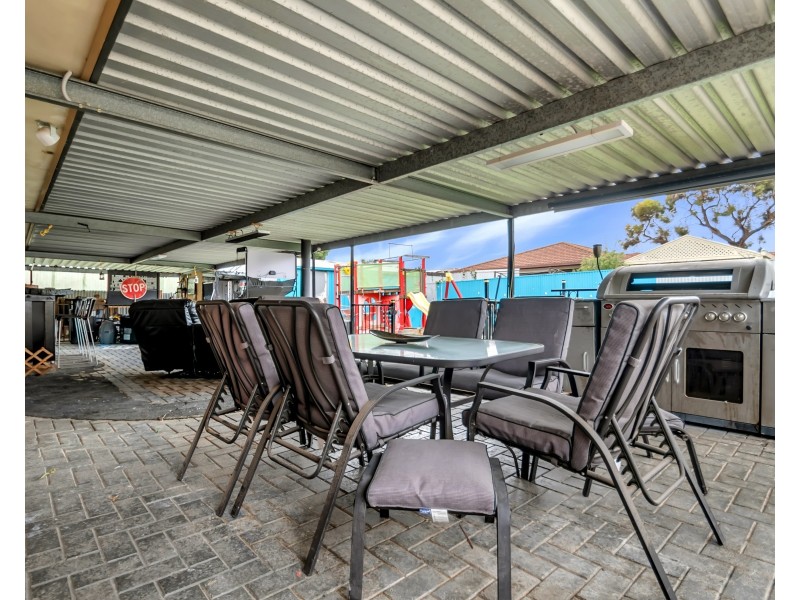 8 Claremont Street, Morphett Vale SA 5162