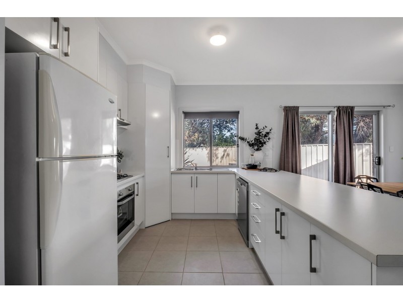 10 Third Avenue, Moana SA 5169