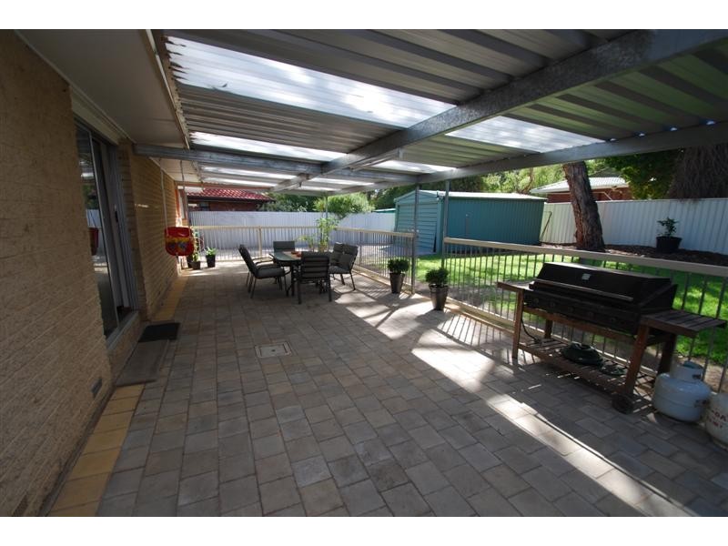 25 Regency Road, Happy Valley SA 5159