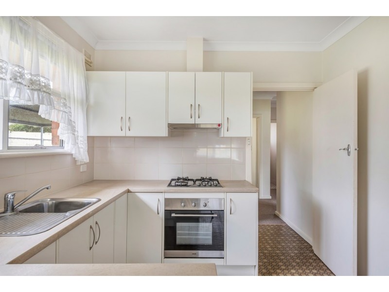 8 Claret Street, Morphett Vale SA 5162