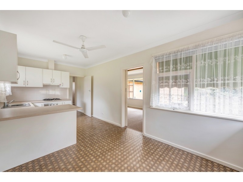 8 Claret Street, Morphett Vale SA 5162