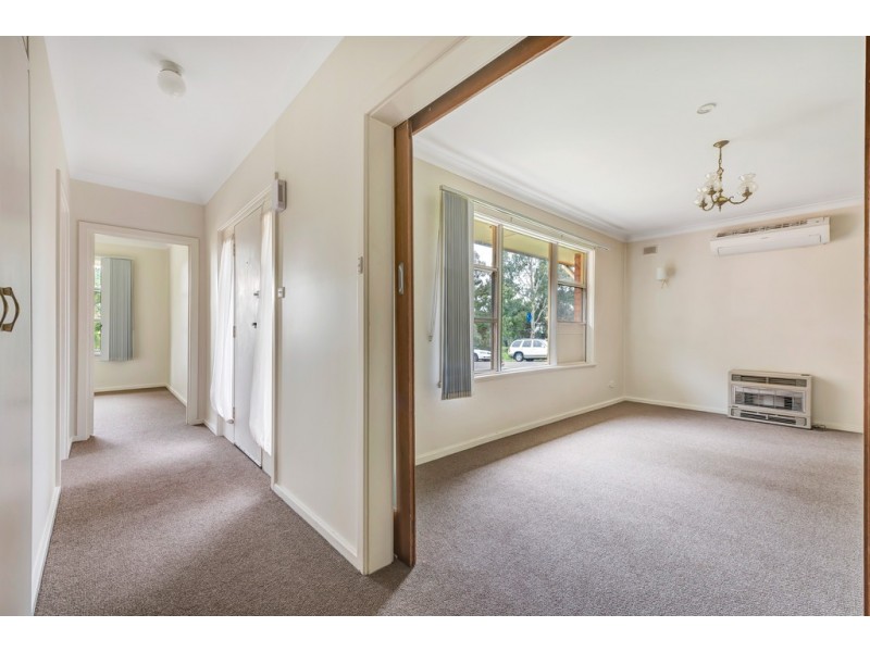 8 Claret Street, Morphett Vale SA 5162