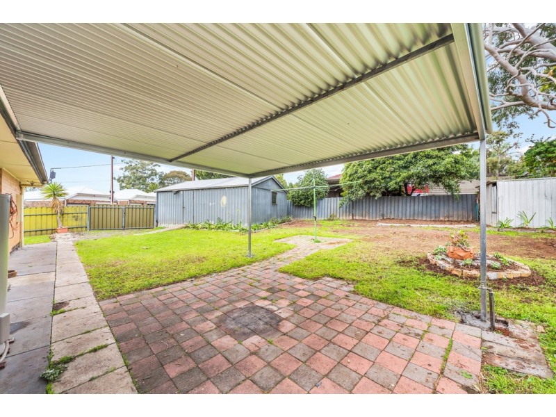 8 Claret Street, Morphett Vale SA 5162