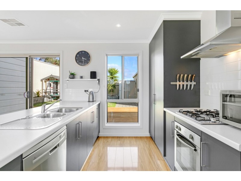 6 Columba Street, Christie Downs SA 5164