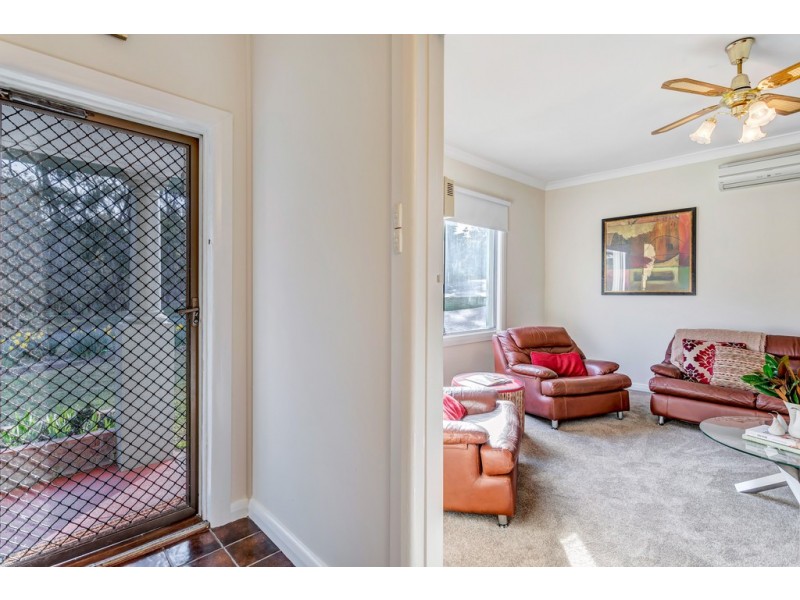 2 Ridge Road, Bradbury SA 5153