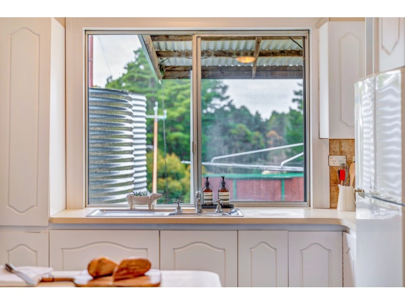 2 Ridge Road, Bradbury SA 5153