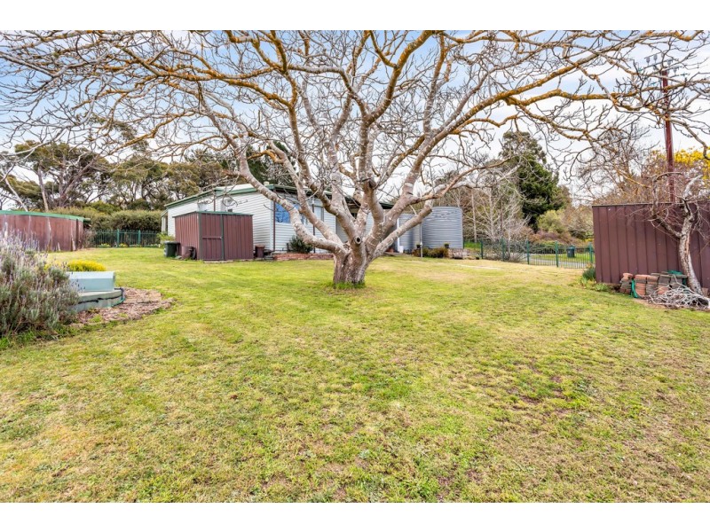 2 Ridge Road, Bradbury SA 5153