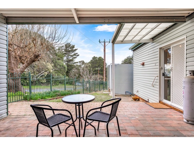 2 Ridge Road, Bradbury SA 5153