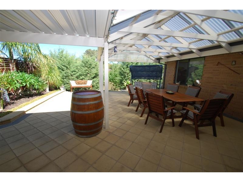 22 Potter Dr, Woodcroft SA 5162