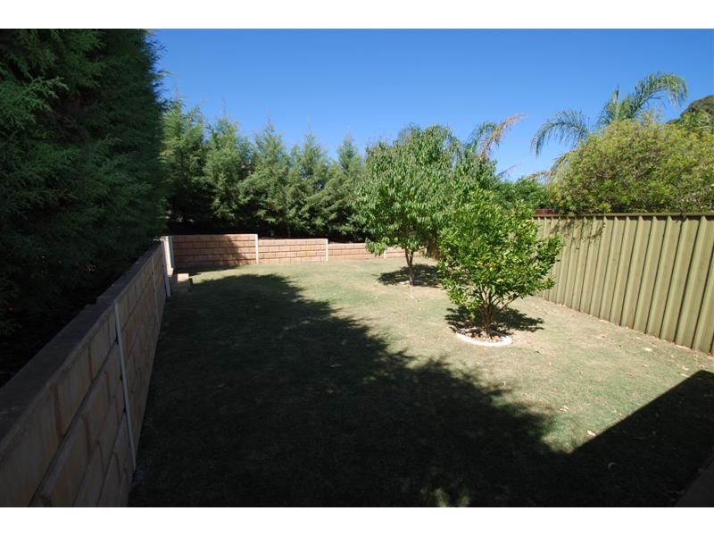 22 Potter Dr, Woodcroft SA 5162