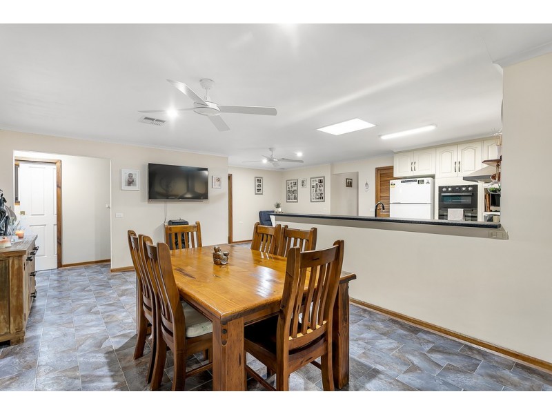 11 Addison Street, Aldinga Beach SA 5173