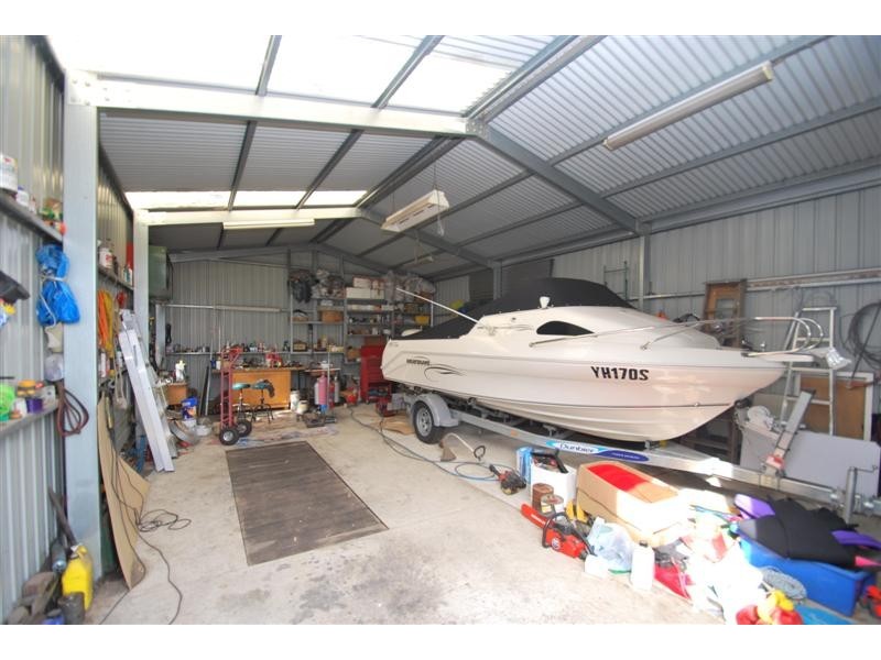 12 Manning Rd, Aberfoyle Park SA 5159