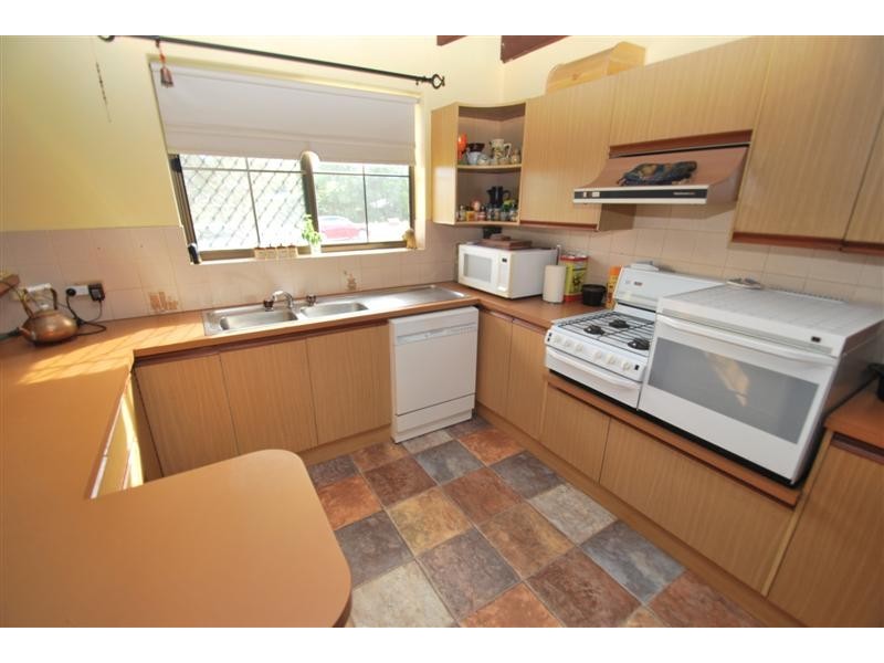 12 Manning Rd, Aberfoyle Park SA 5159