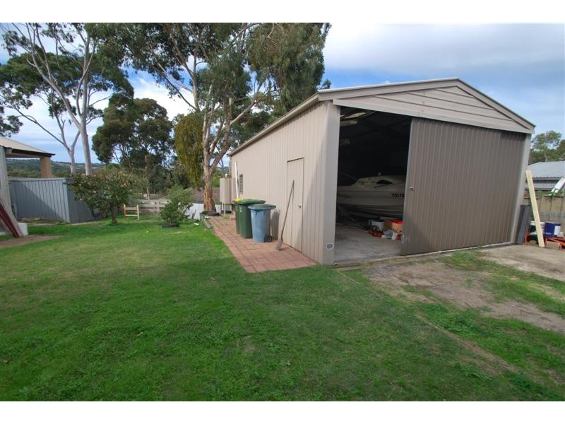 12 Manning Rd, Aberfoyle Park SA 5159