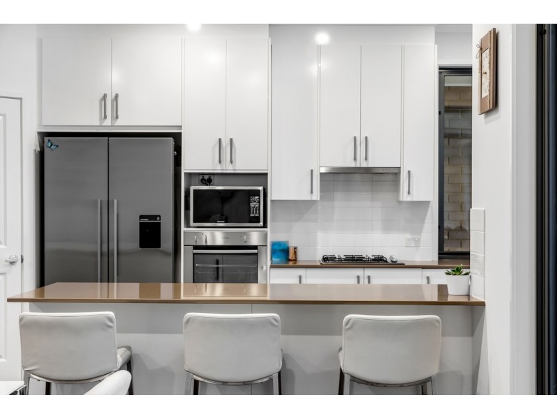 10 Busselton Road, Seaford Rise SA 5169