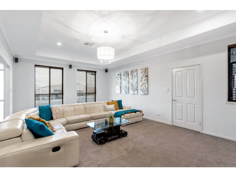 10 Busselton Road, Seaford Rise SA 5169