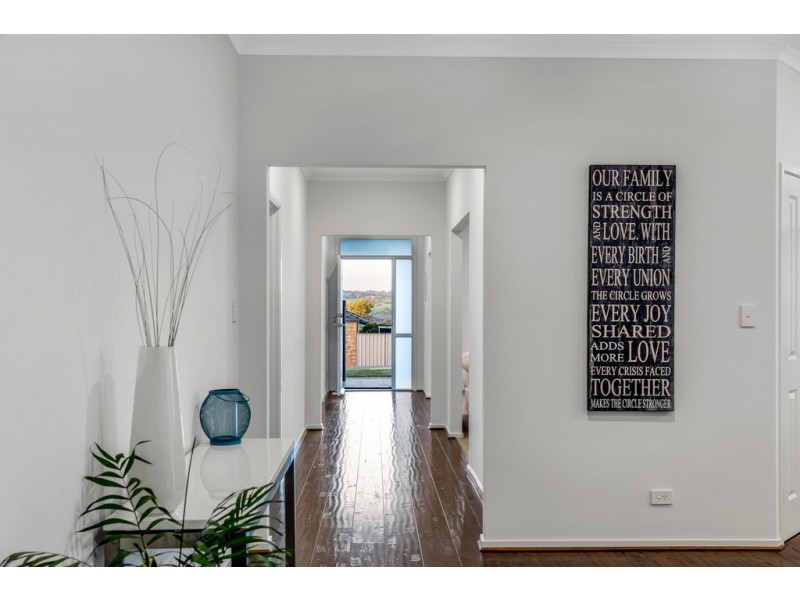 10 Busselton Road, Seaford Rise SA 5169