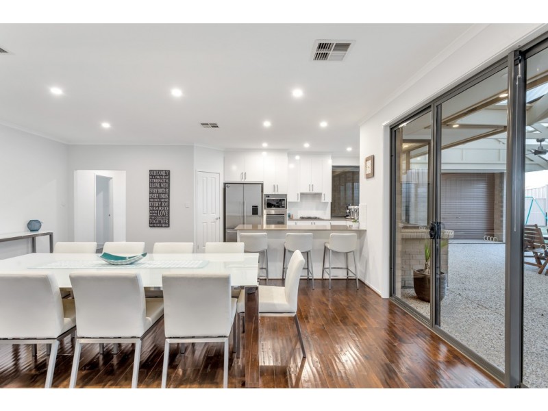 10 Busselton Road, Seaford Rise SA 5169