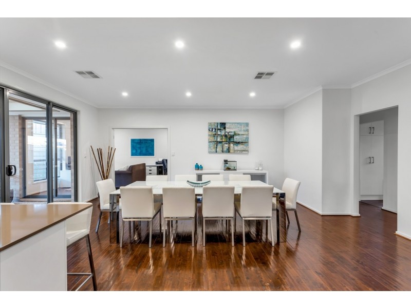 10 Busselton Road, Seaford Rise SA 5169