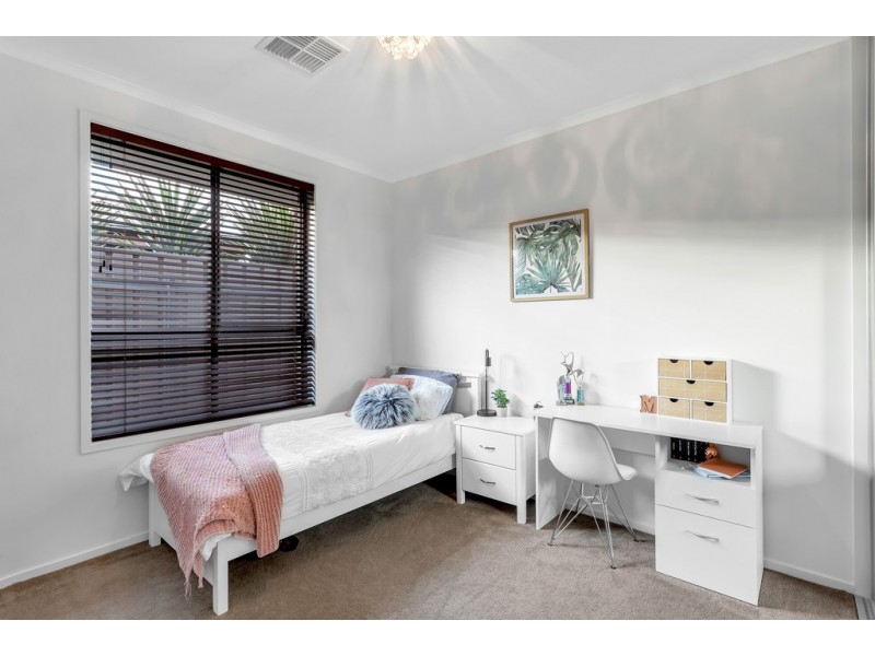 10 Busselton Road, Seaford Rise SA 5169