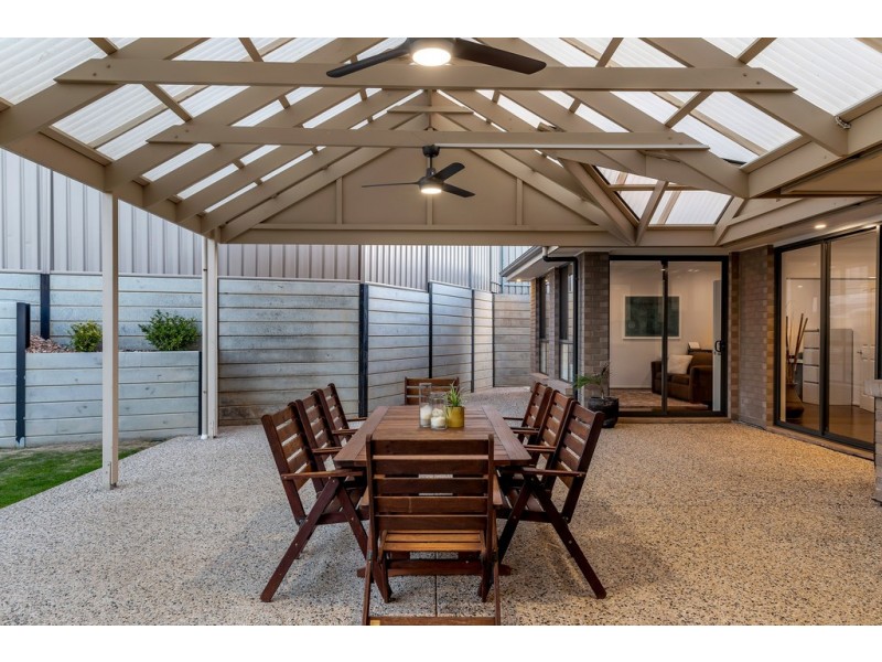 10 Busselton Road, Seaford Rise SA 5169