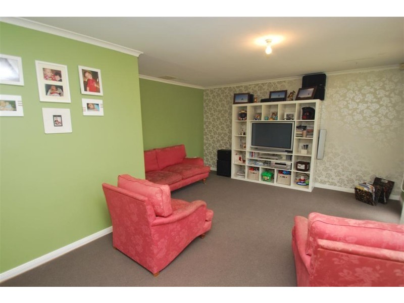 74 Kenihans Road, Happy Valley SA 5159