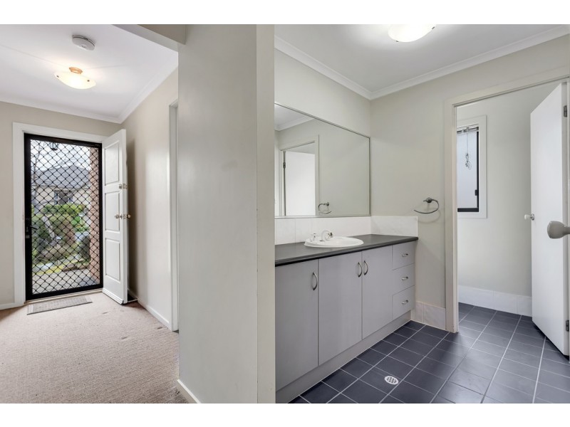 16 Antonio Street, Huntfield Heights SA 5163