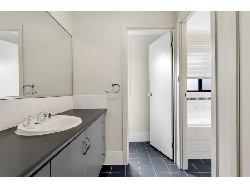 16 Antonio Street, Huntfield Heights SA 5163