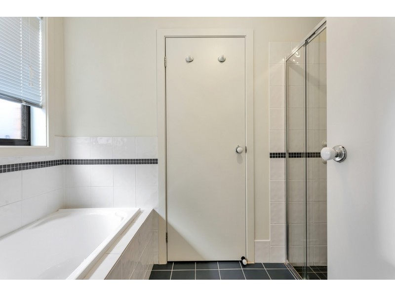 16 Antonio Street, Huntfield Heights SA 5163