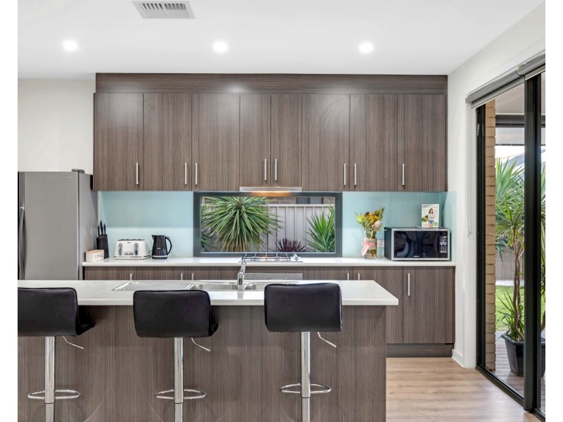 5 Fairlight Place, Seaford Rise SA 5169