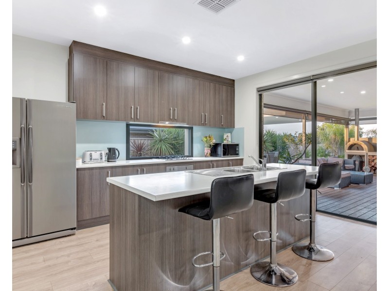 5 Fairlight Place, Seaford Rise SA 5169