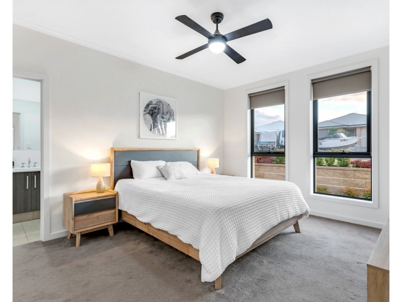 5 Fairlight Place, Seaford Rise SA 5169